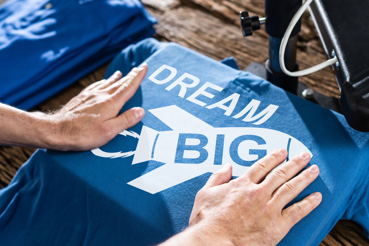 Why Entrepreneurs Are Investing in Custom Apparel for Marketing Growth